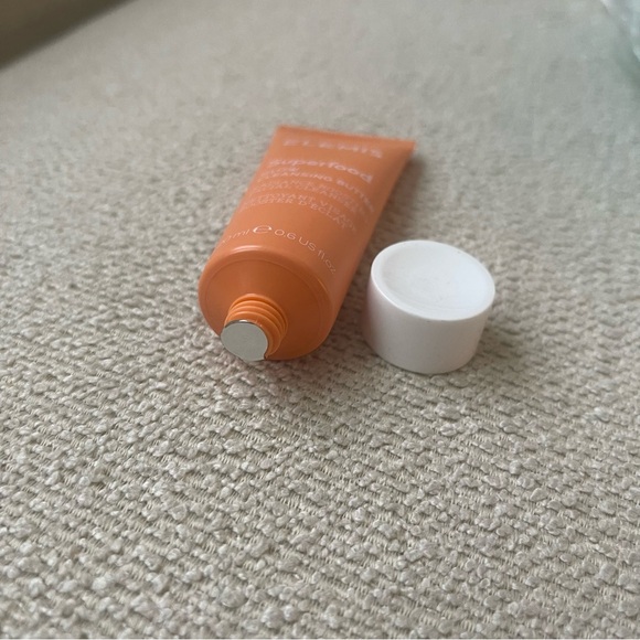 ELEMIS Superfood AHA Glow Cleansing Butter - Picture 5 of 8